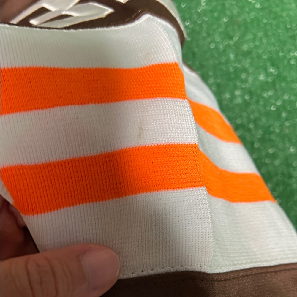 Jim Brown NFL throwback Jersey Cleveland browns! Size 52 Mitchell & Ness - Picture 6 of 13